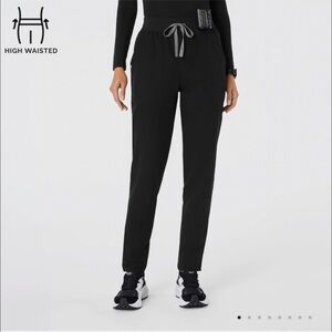 FIGS Womens Bristol High Wasted Tapered Scrub Pant. Size Small-Tall